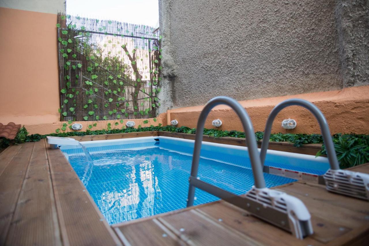 Chrisandro Apartments Atene Esterno foto
