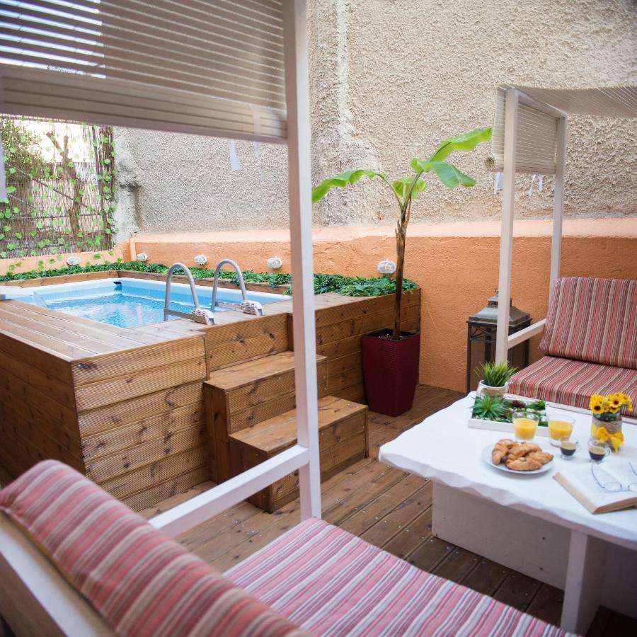 Chrisandro Apartments Atene Esterno foto